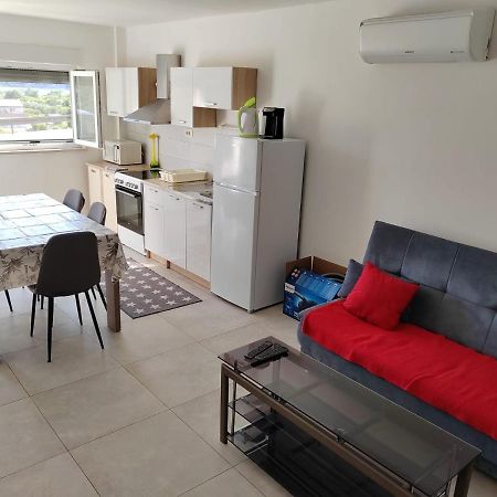 Apartman Senka Rogotin Apartment Exterior photo